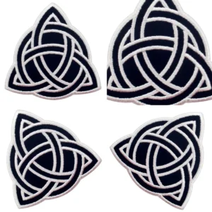 Parche Triquetra Celta: Estilo Gótico y Rockero