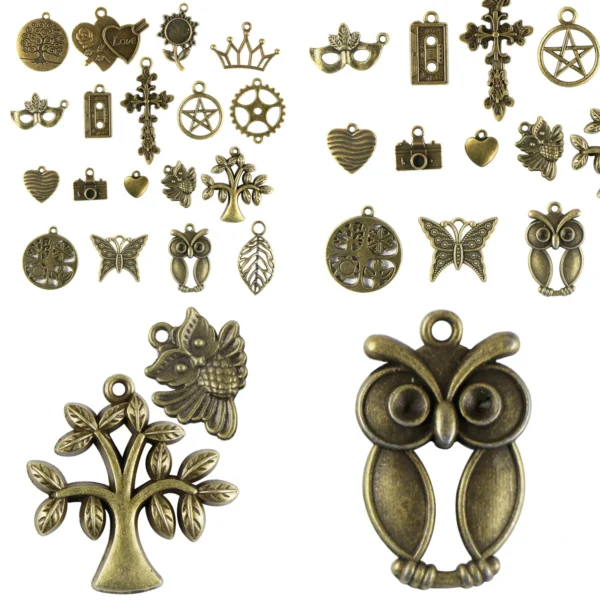 18 Charms Bronce Vintage: Tu Toque Gótico y Punk Definido